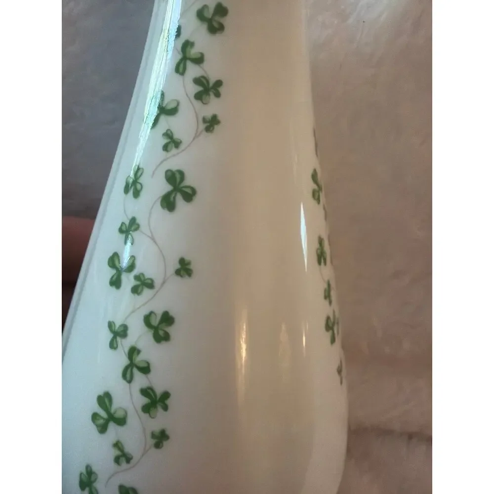 Royal Tara Ireland Shamrock Bud Vase Fine Bone China Hand Made Galway Gold